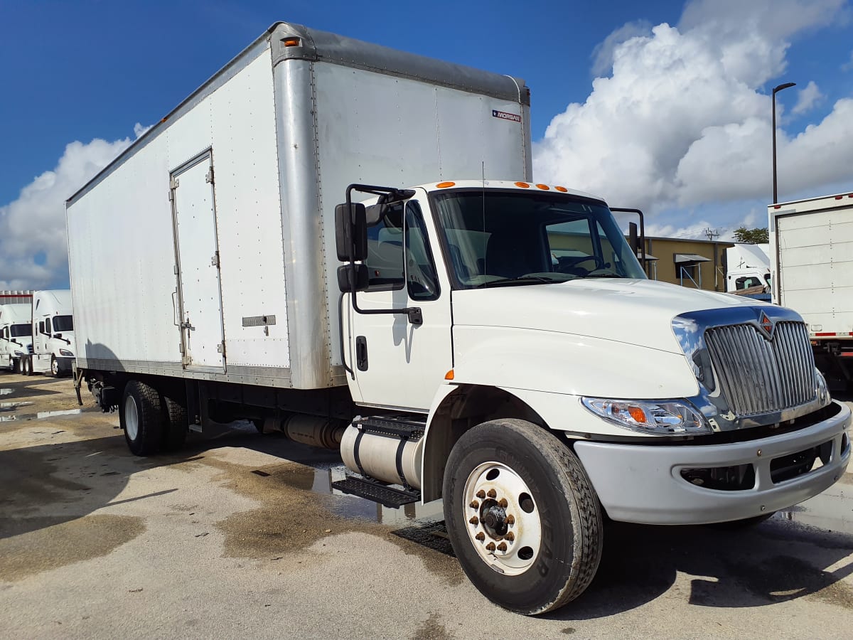 2016 Navistar International 4300 651555