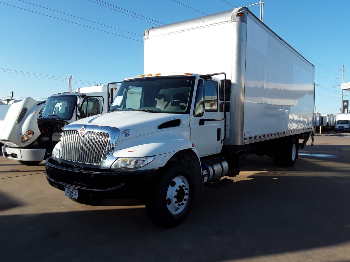 2016 Navistar International 4300 651588