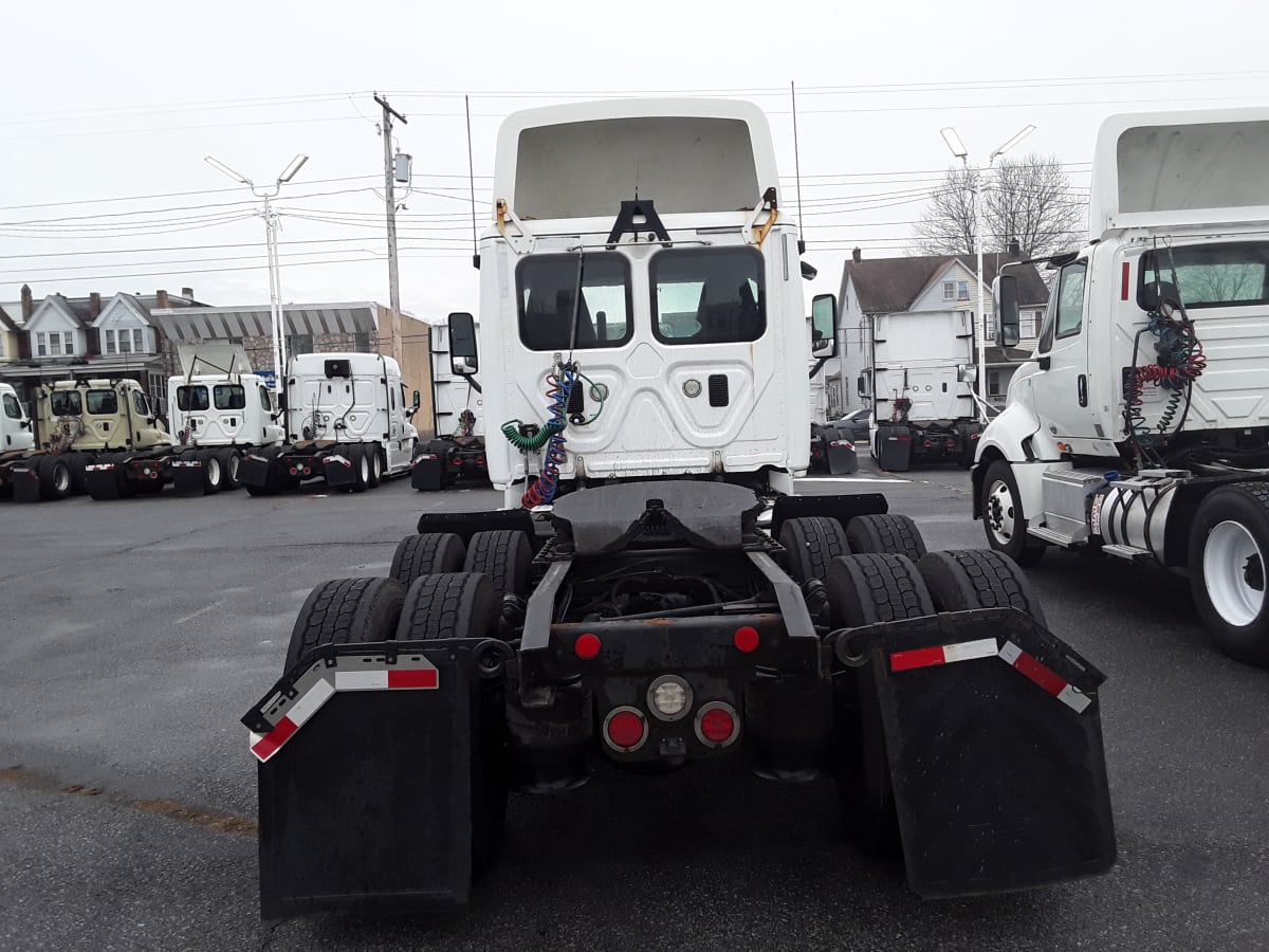 2016 Freightliner/Mercedes CASCADIA 125 651652