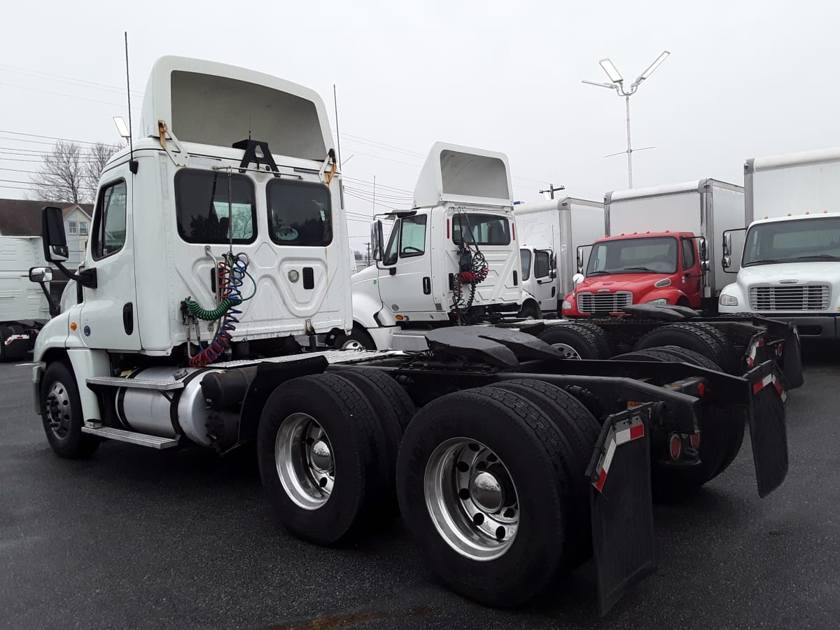 2016 Freightliner/Mercedes CASCADIA 125 651652