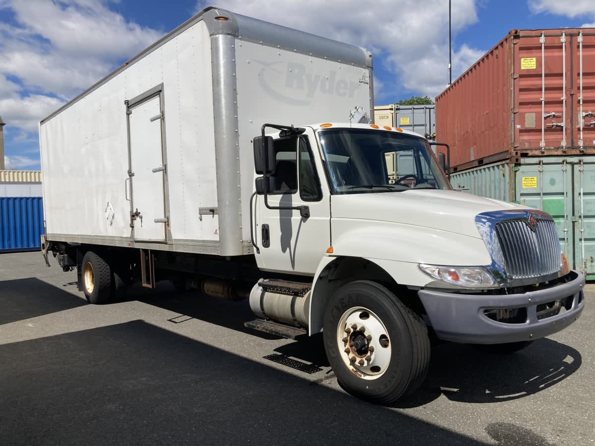 2016 International 4300 in Springfield, MA — photo 3