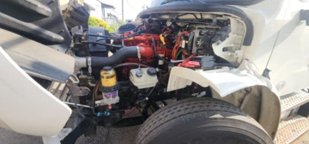 2016 Freightliner/Mercedes M2 106 651946