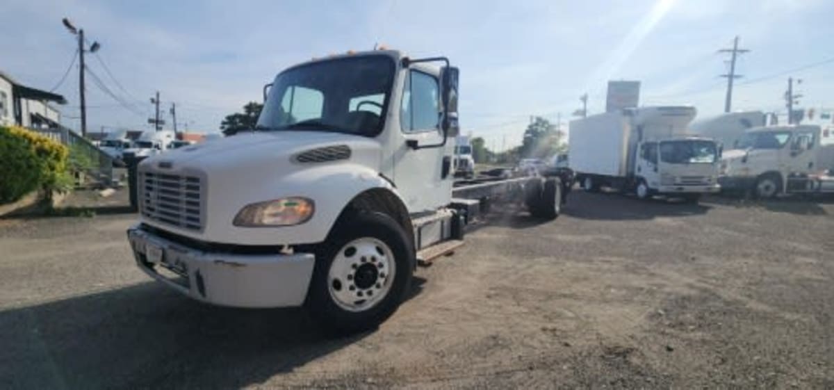 2016 Freightliner/Mercedes M2 106 651946