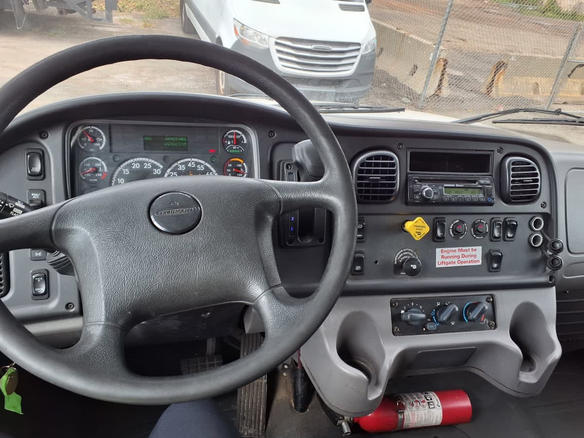 2016 Freightliner M2 106 651966