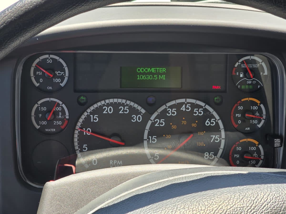 2016 Freightliner/Mercedes M2 106 652048