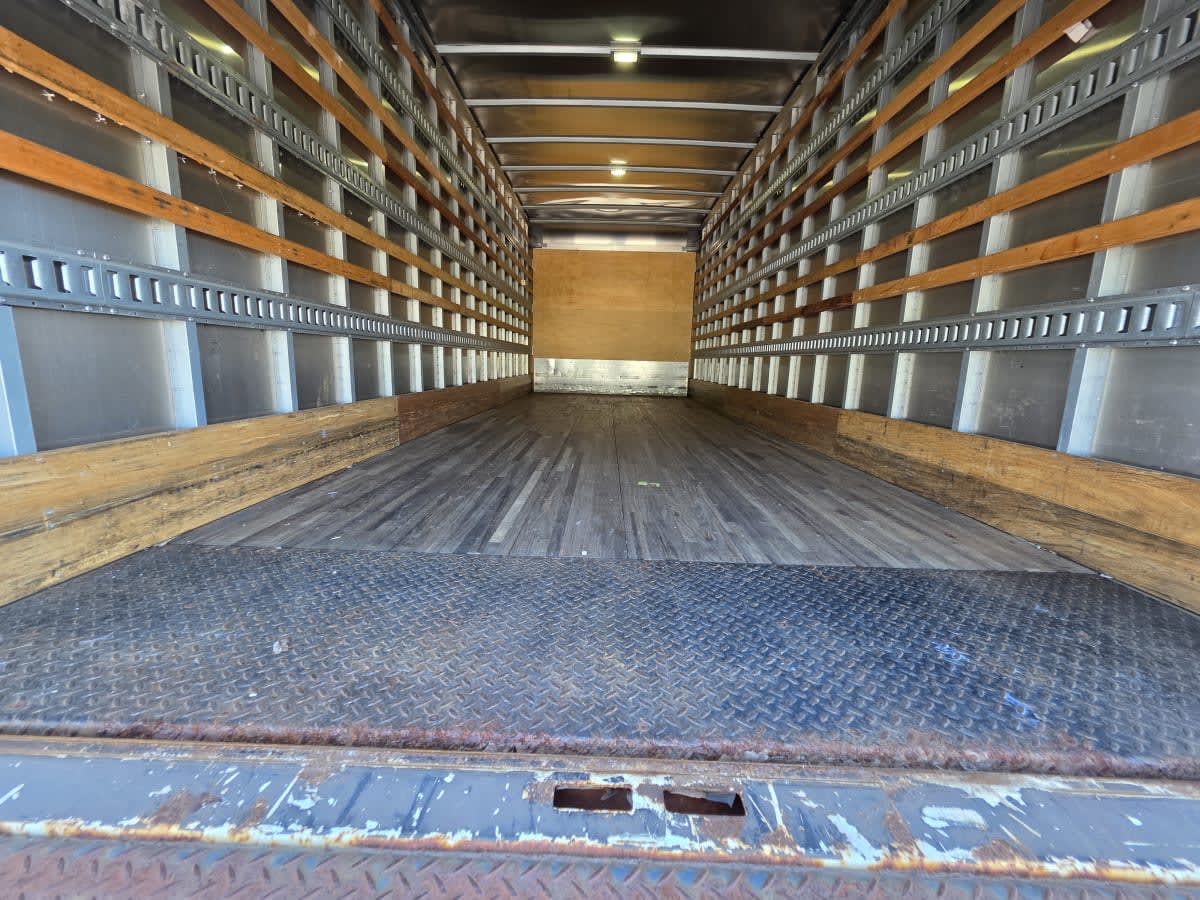 2016 Freightliner/Mercedes M2 106 652048