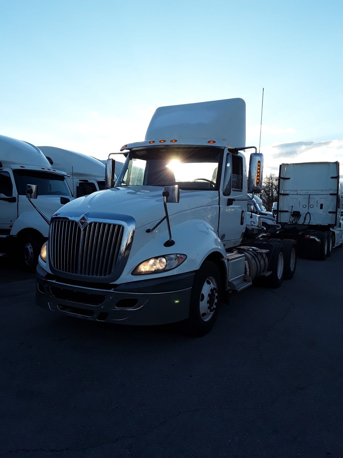 2016 Navistar International PROSTAR 652305