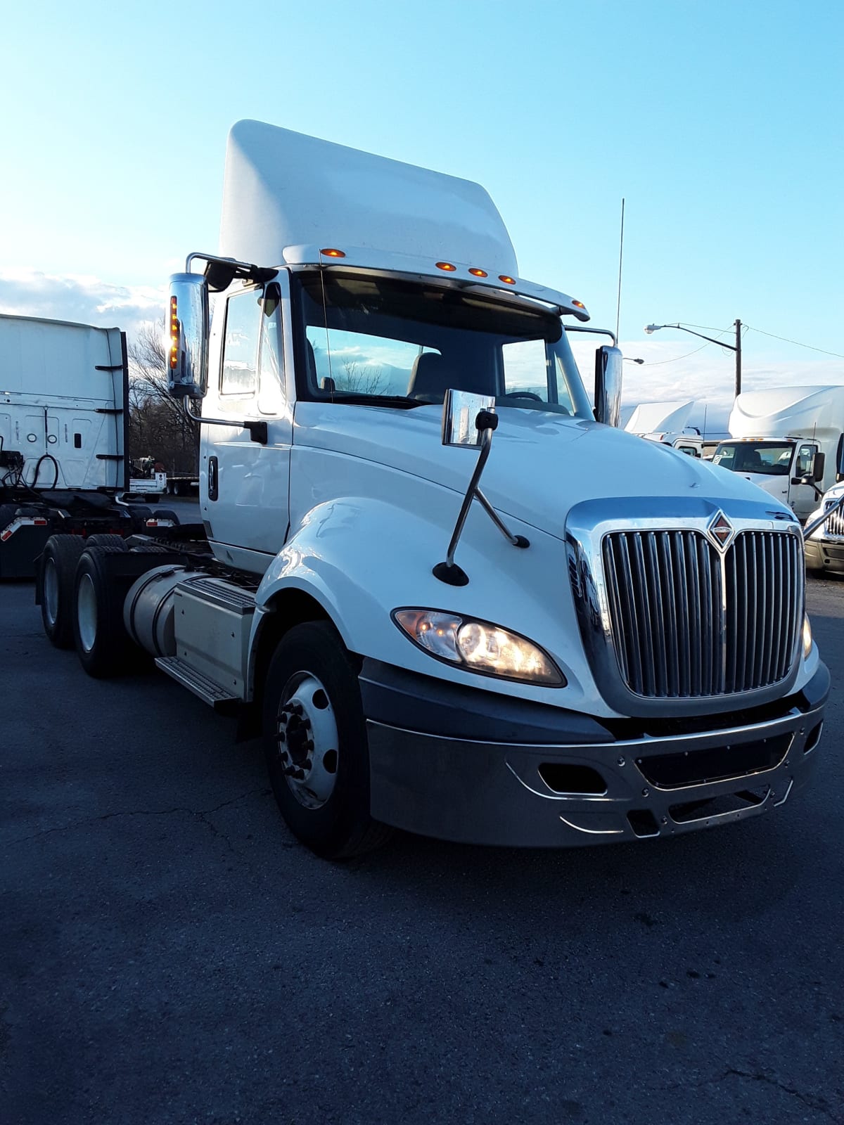 2016 Navistar International PROSTAR 652305