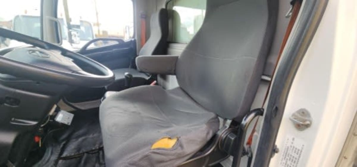 2016 Hino 268 652626