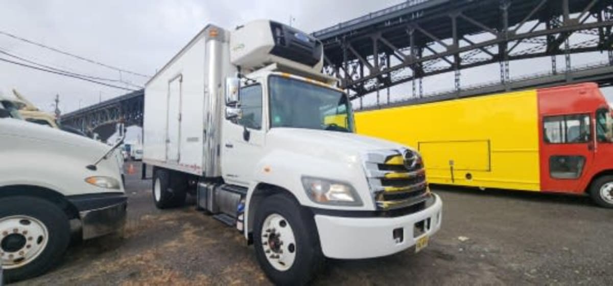 2016 Hino 268 652626