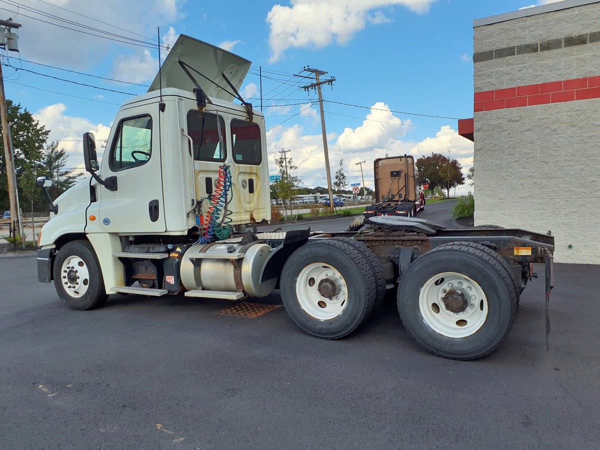 2016 Freightliner/Mercedes CASCADIA 125 652716