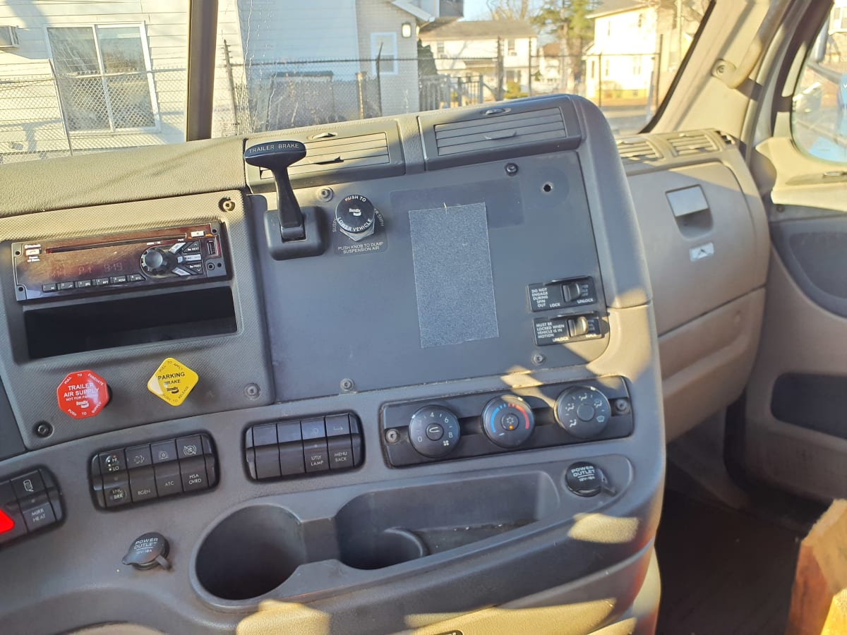 2016 Freightliner/Mercedes CASCADIA 125 652724
