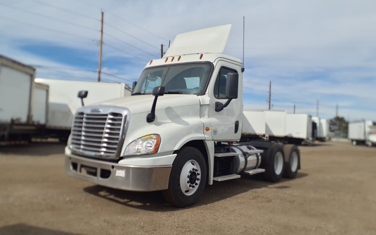 2016 Freightliner Cascadia in Commerce City, CO