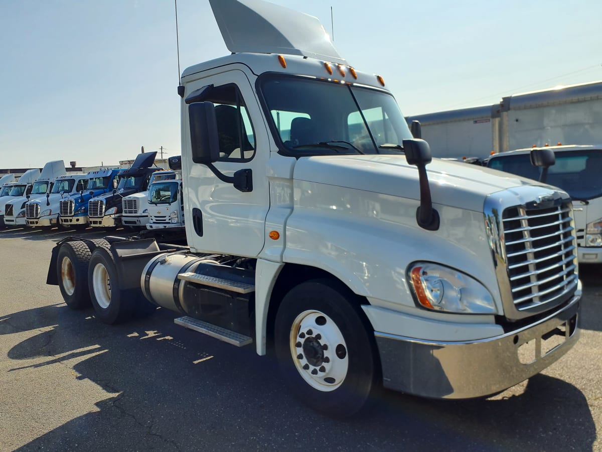 2016 Freightliner/Mercedes CASCADIA 125 652738