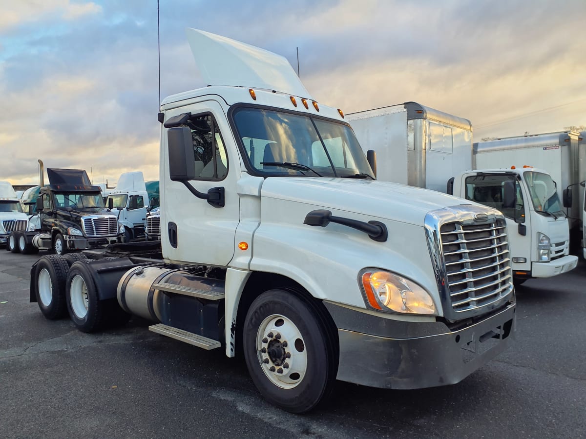 2016 Freightliner/Mercedes CASCADIA 125 652744
