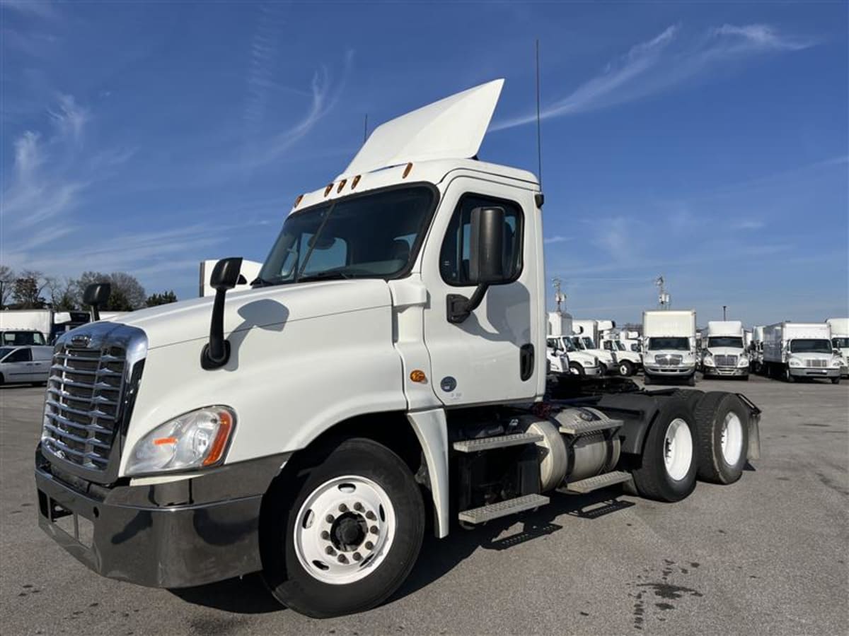 2016 Freightliner - image 1