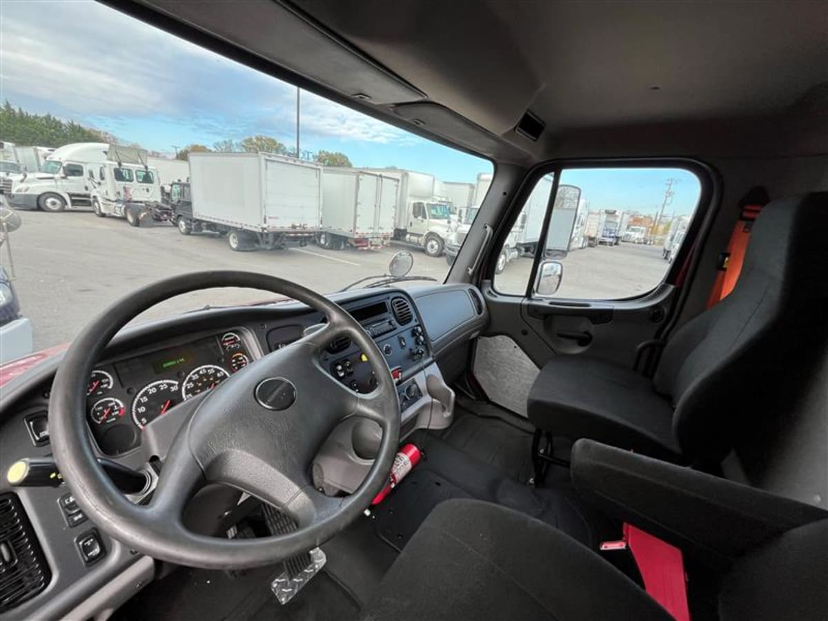 2016 Freightliner/Mercedes M2 106 652937