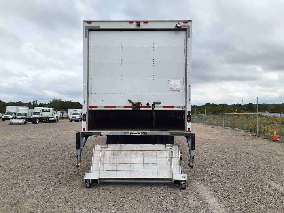 2016 Freightliner/Mercedes M2 106 653071