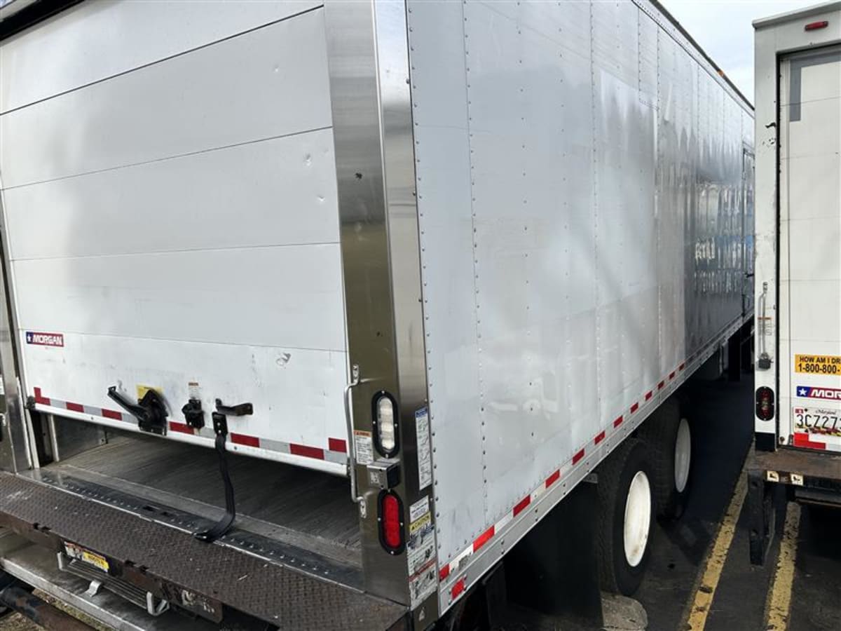 2016 Freightliner/Mercedes M2 106 653072