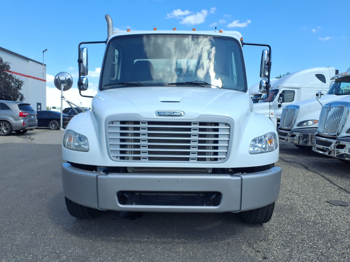 2016 Freightliner/Mercedes M2 106 653076