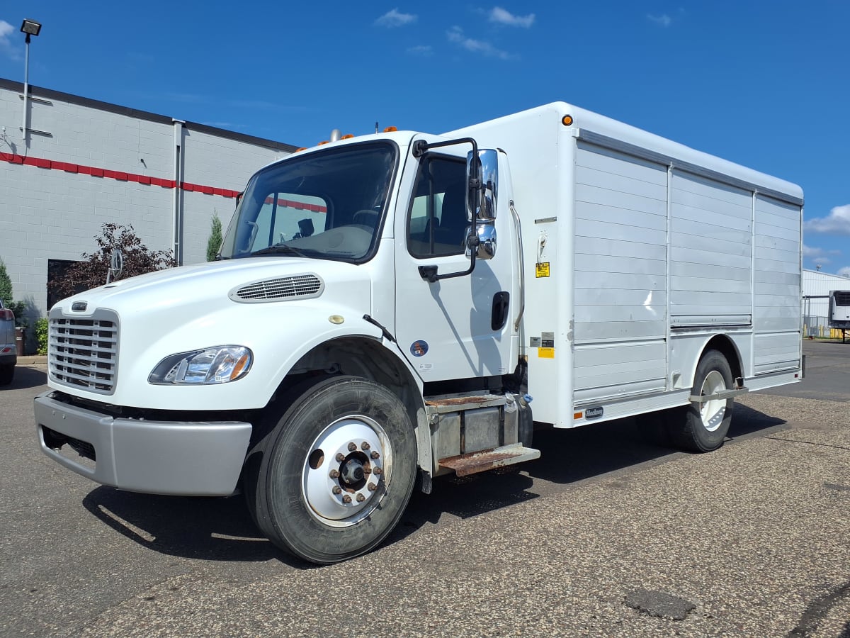 2016 Freightliner/Mercedes M2 106 653076