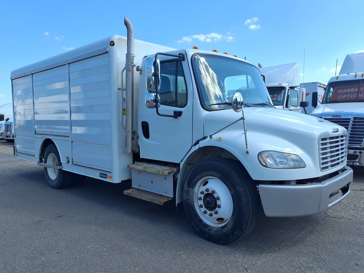 2016 Freightliner/Mercedes M2 106 653076