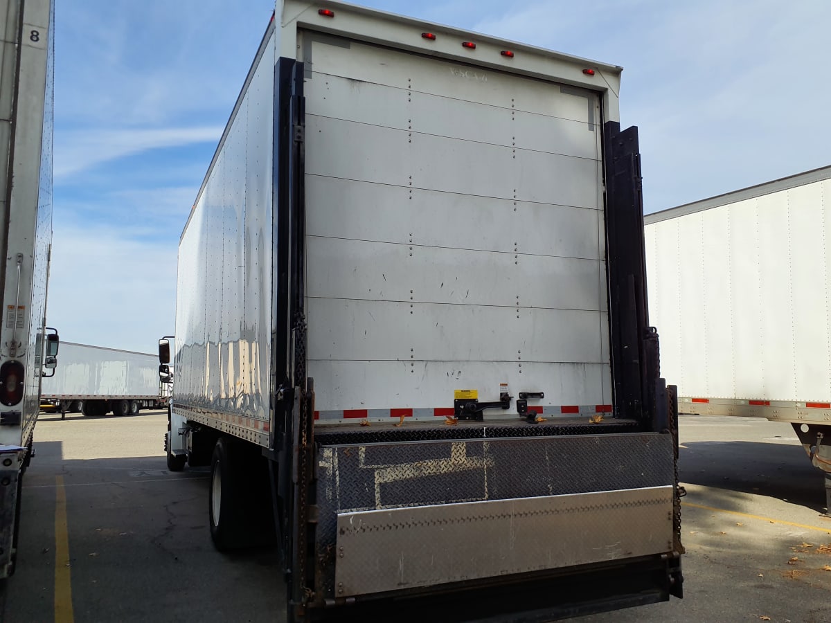 2016 Freightliner/Mercedes M2 106 653094