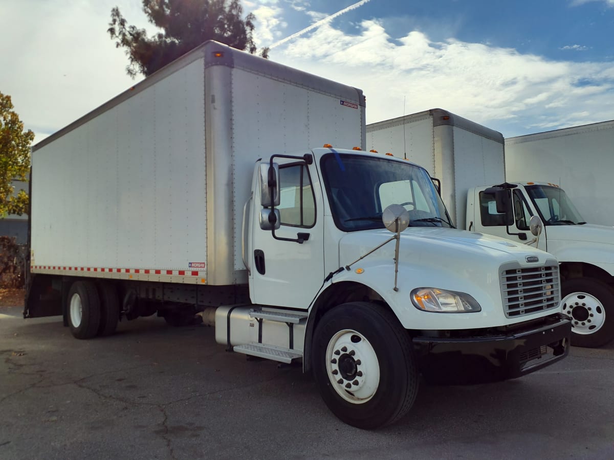 2016 Freightliner/Mercedes M2 106 653094