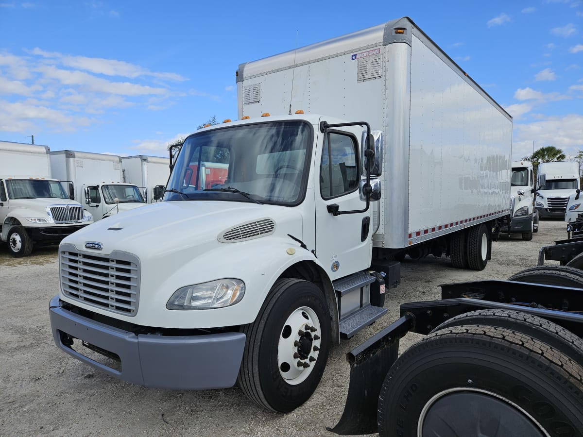 2016 Freightliner/Mercedes M2 106 653108