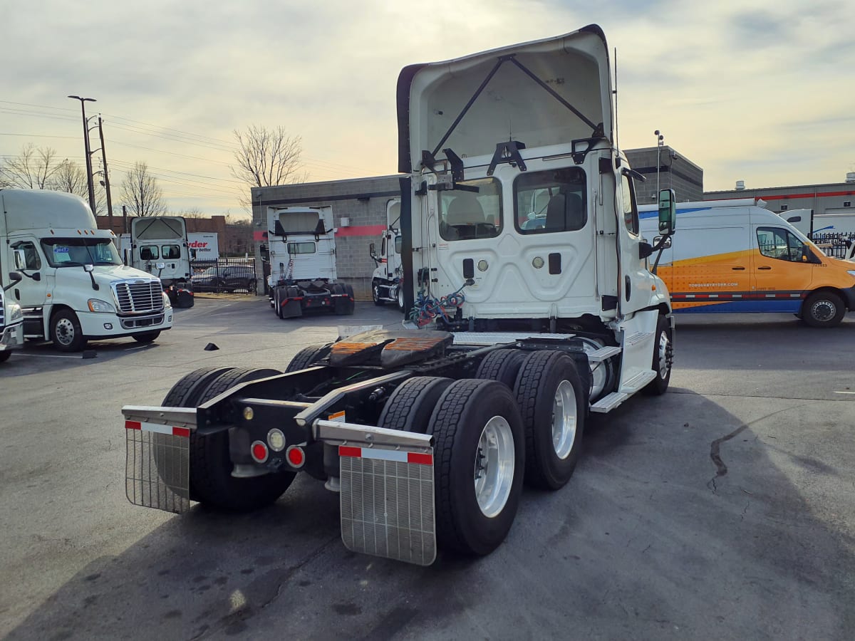 2016 Freightliner/Mercedes CASCADIA 125 653336