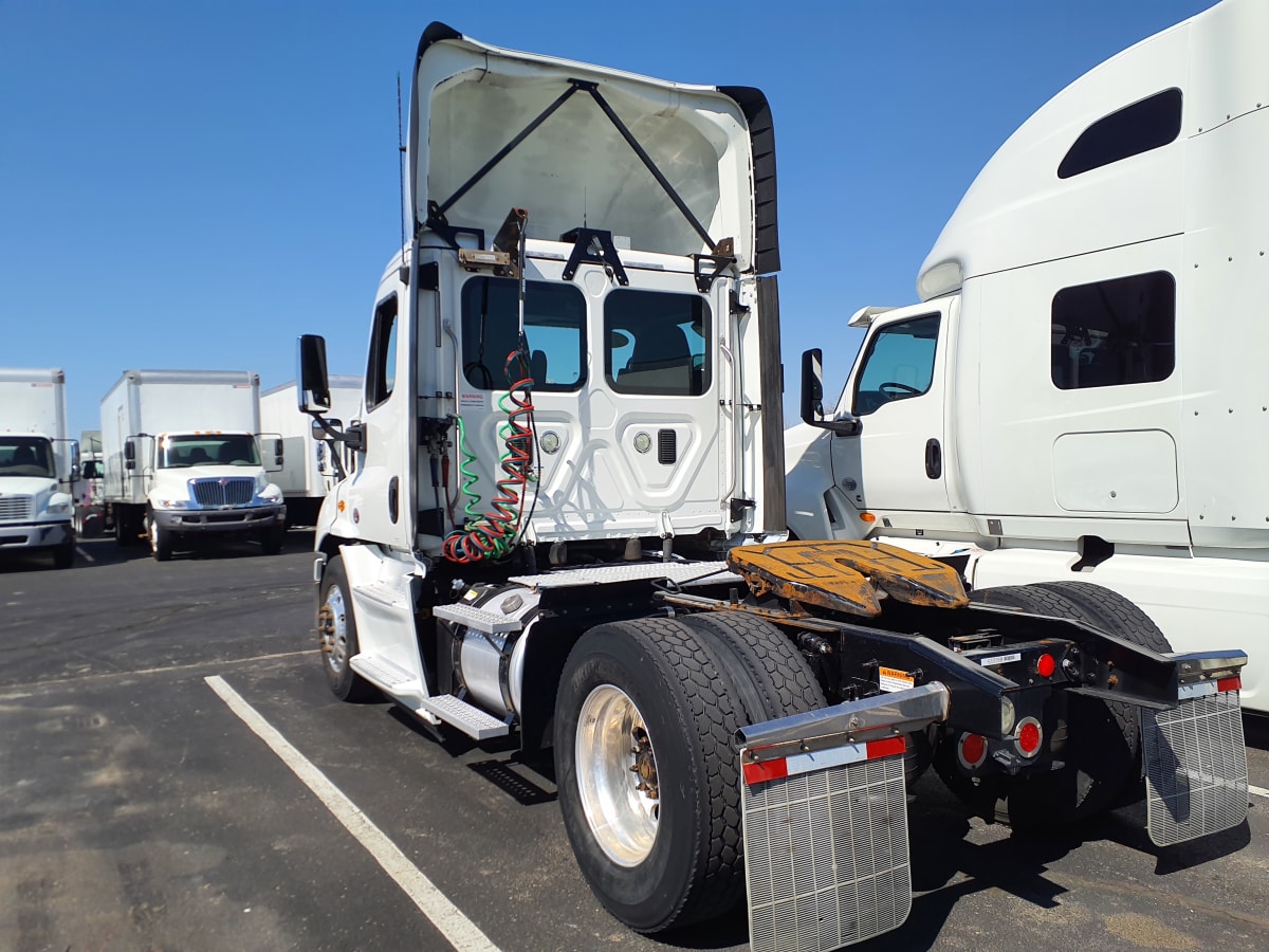 2016 Freightliner/Mercedes CASCADIA 113 653368