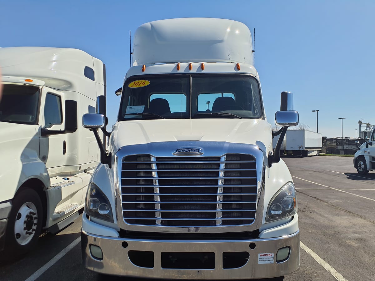 2016 Freightliner/Mercedes CASCADIA 113 653368