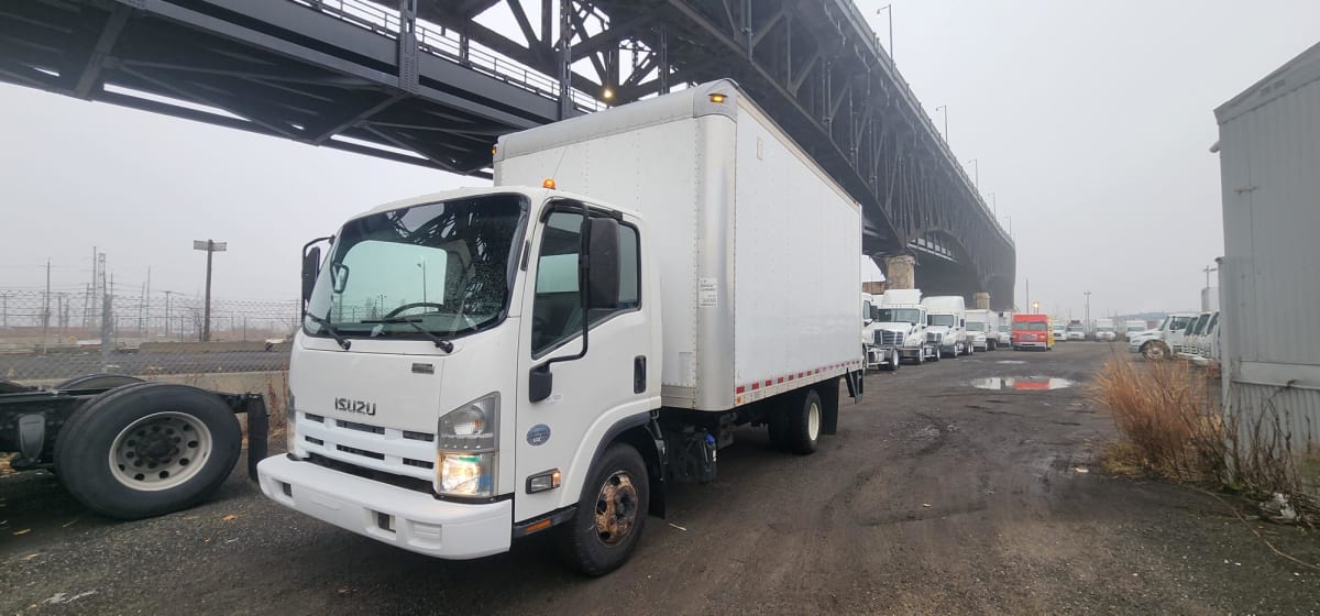 2016 Isuzu NPR HD 653395