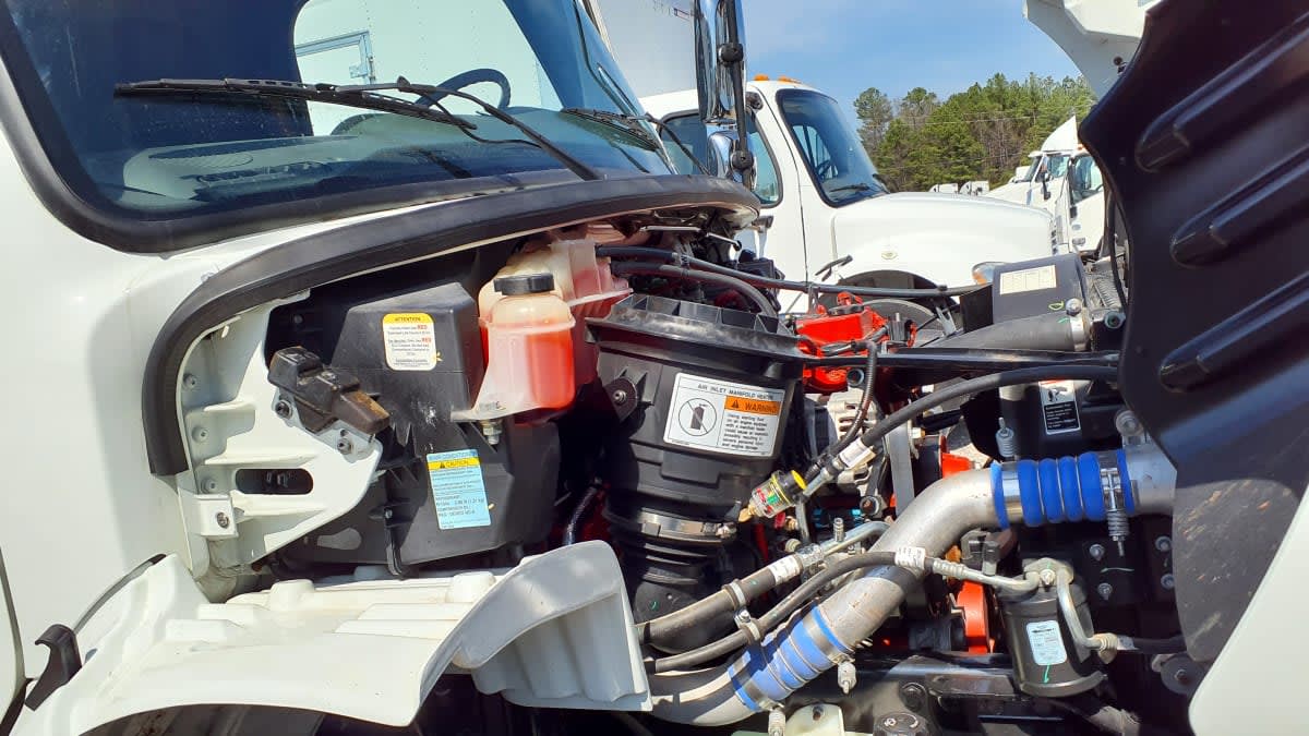 2016 Freightliner/Mercedes M2 106 653536