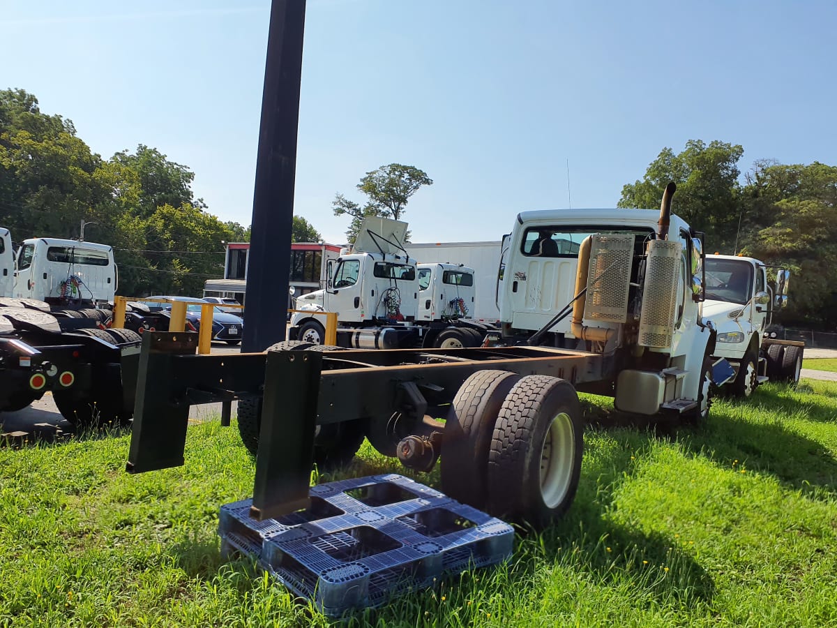2016 Freightliner/Mercedes M2 106 653706