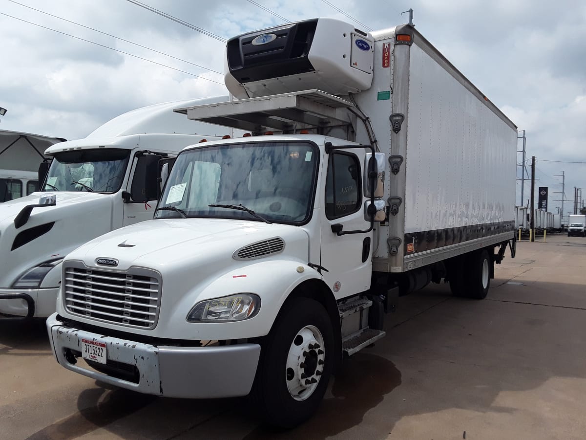 2016 Freightliner/Mercedes M2-106MD CONV 653777