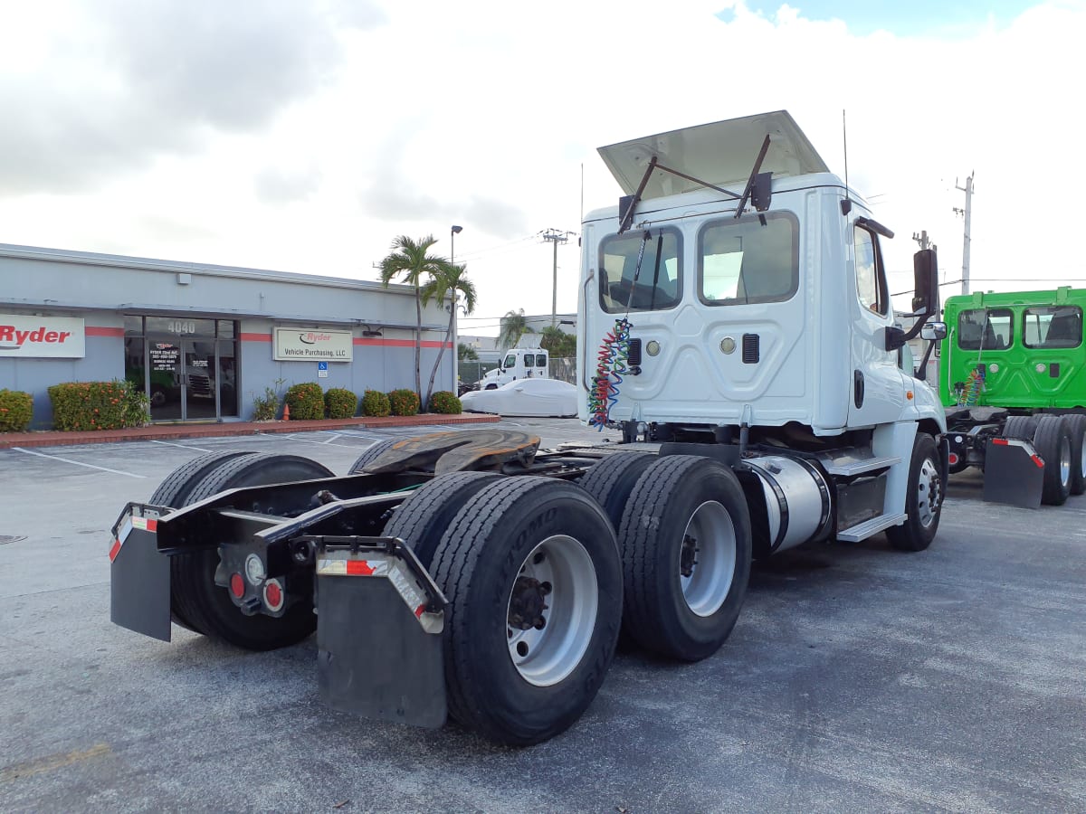 2016 Freightliner/Mercedes CASCADIA 125 653800