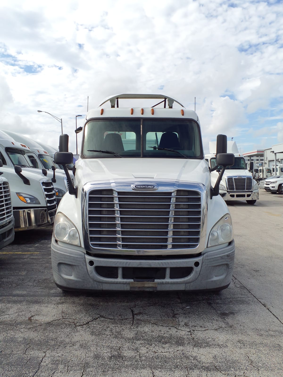 2016 Freightliner/Mercedes CASCADIA 125 653800