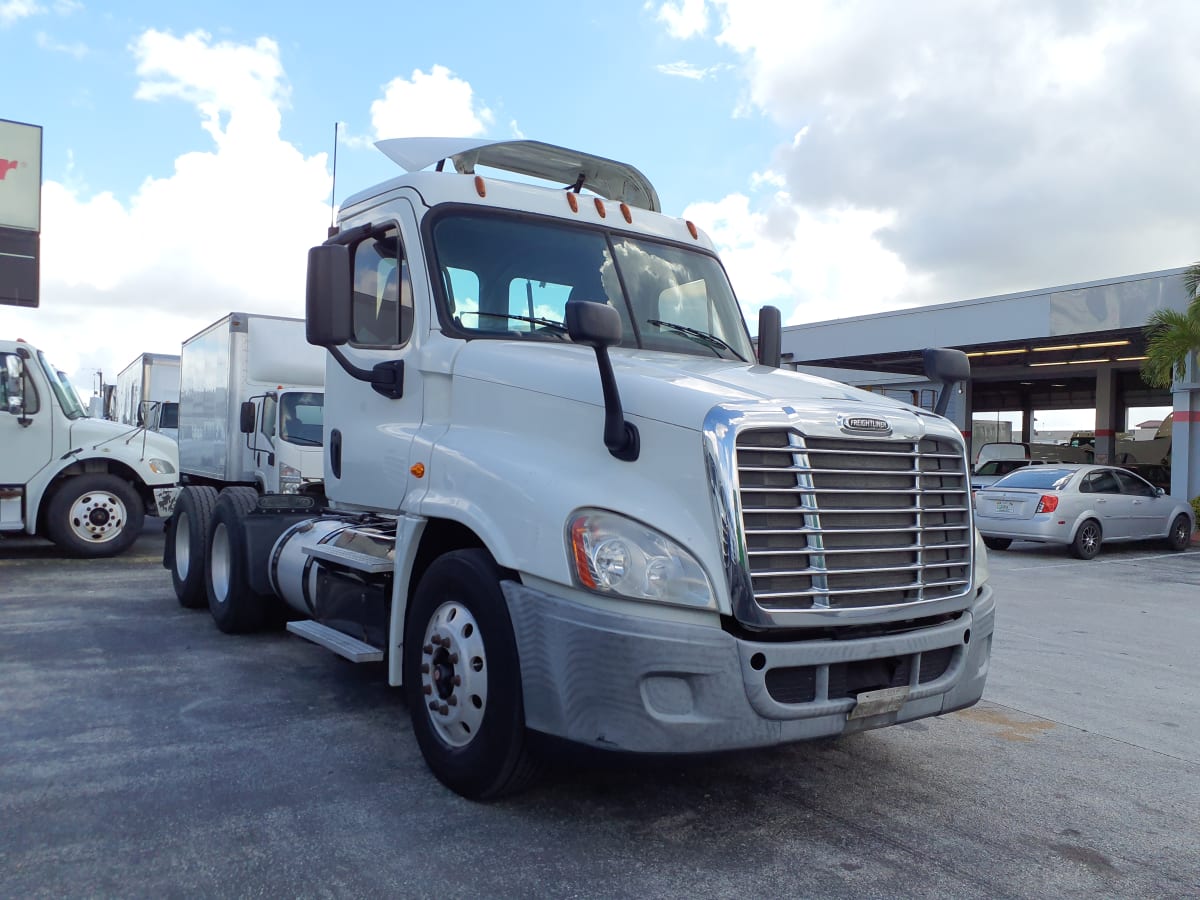 2016 Freightliner/Mercedes CASCADIA 125 653800