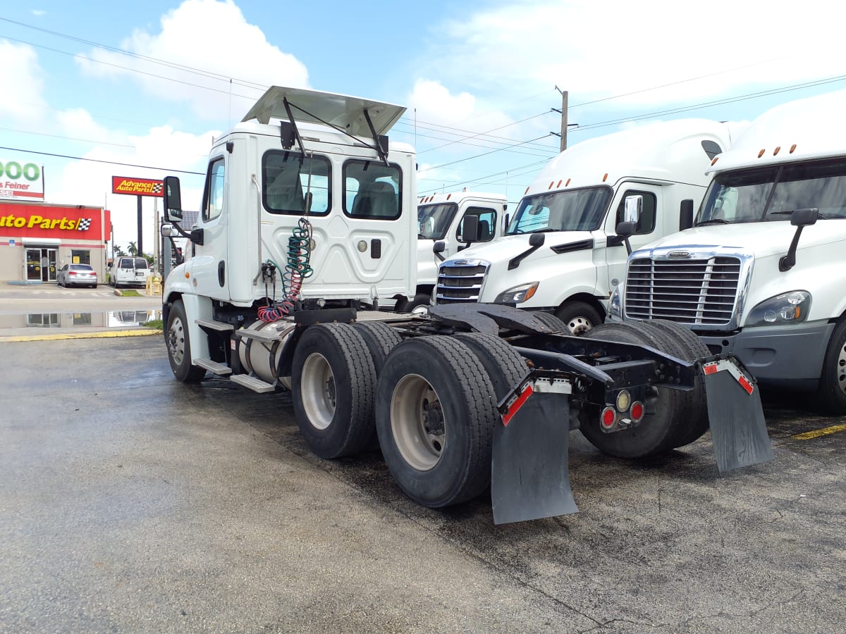 2016 Freightliner/Mercedes CASCADIA 125 653805