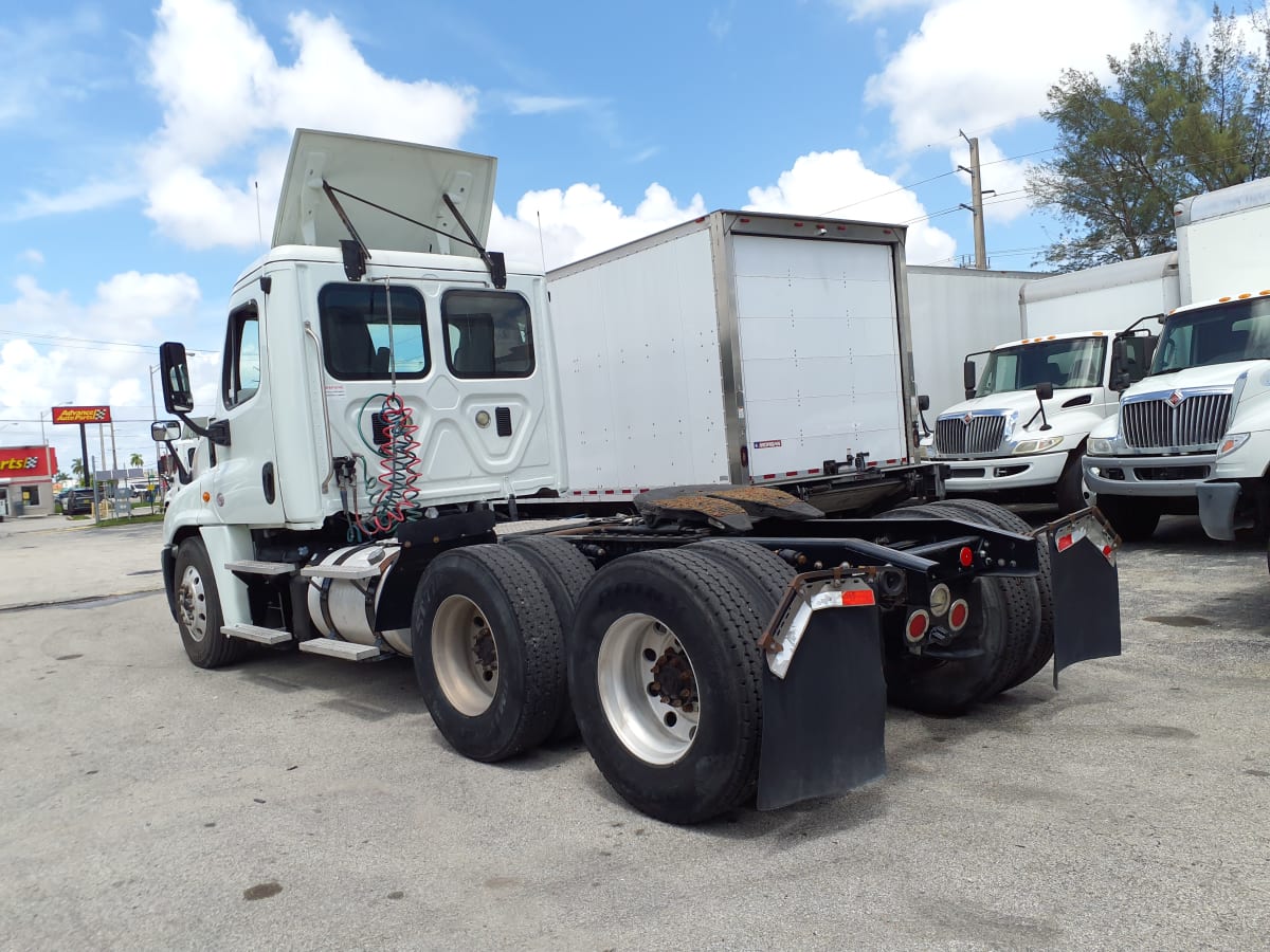 2016 Freightliner/Mercedes CASCADIA 125 653809