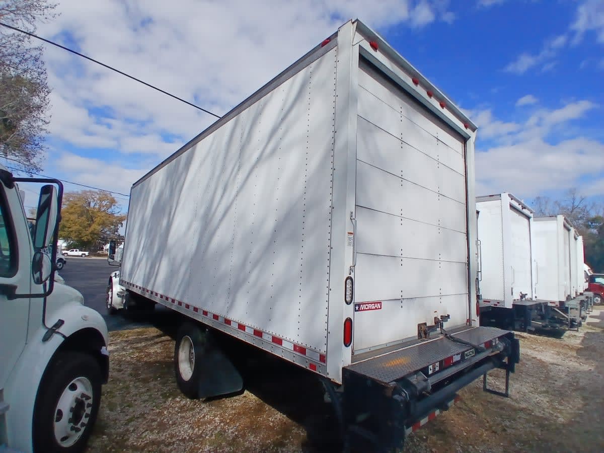 2016 Freightliner/Mercedes M2 106 653906
