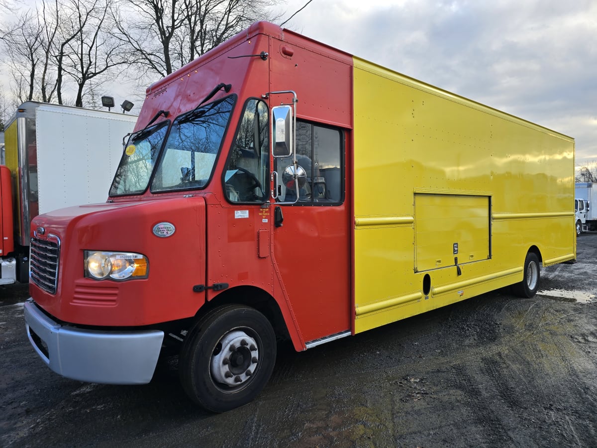 2016 Frtlr Custom Chassis Corp MT55 653999