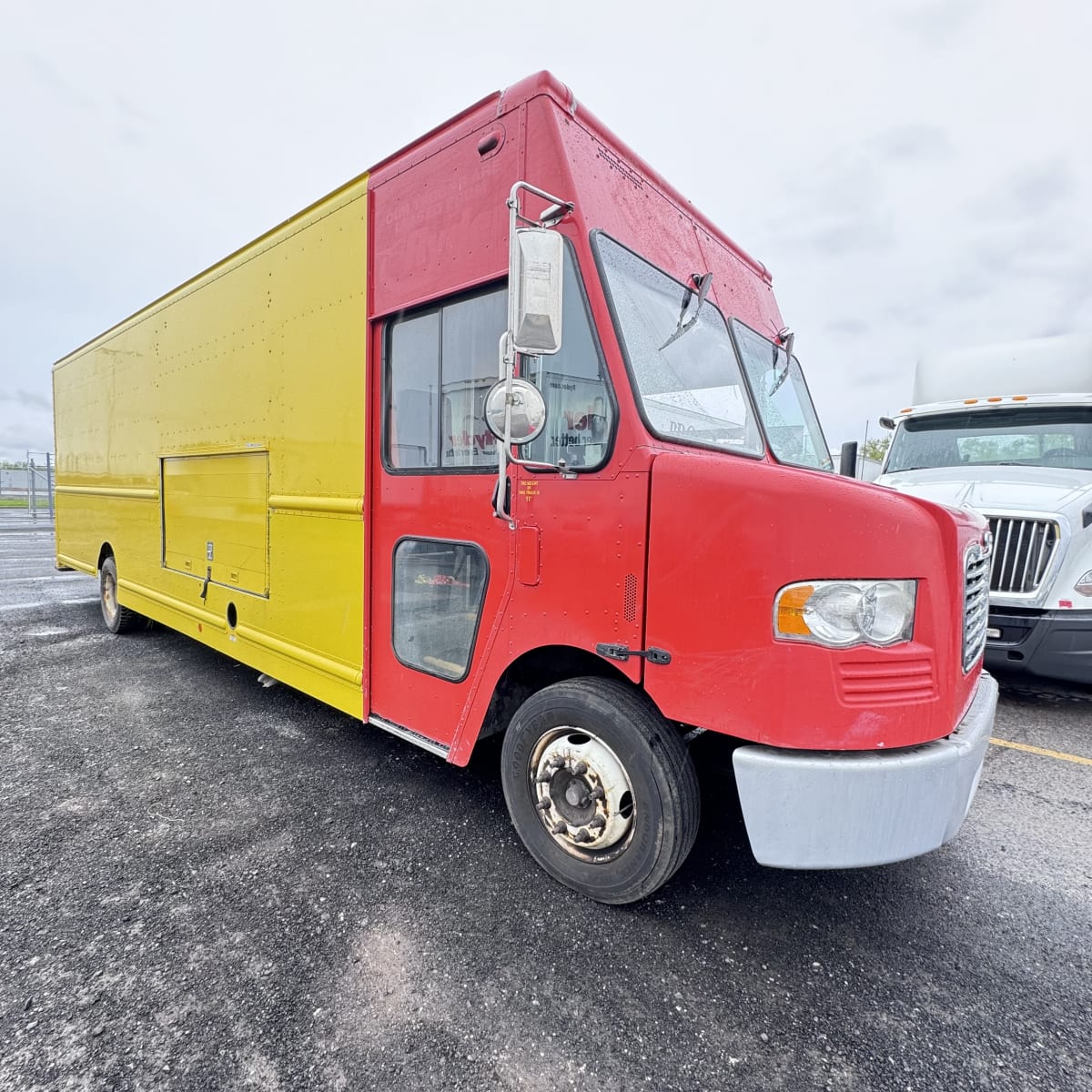 2016 Frtlr Custom Chassis Corp MT55 654006