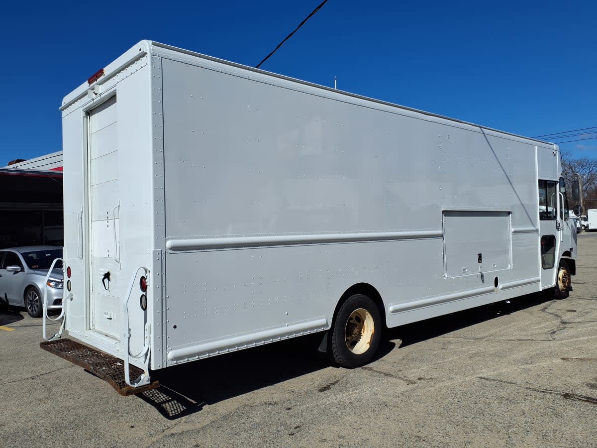 2016 Frtlr Custom Chassis Corp MT55 654017