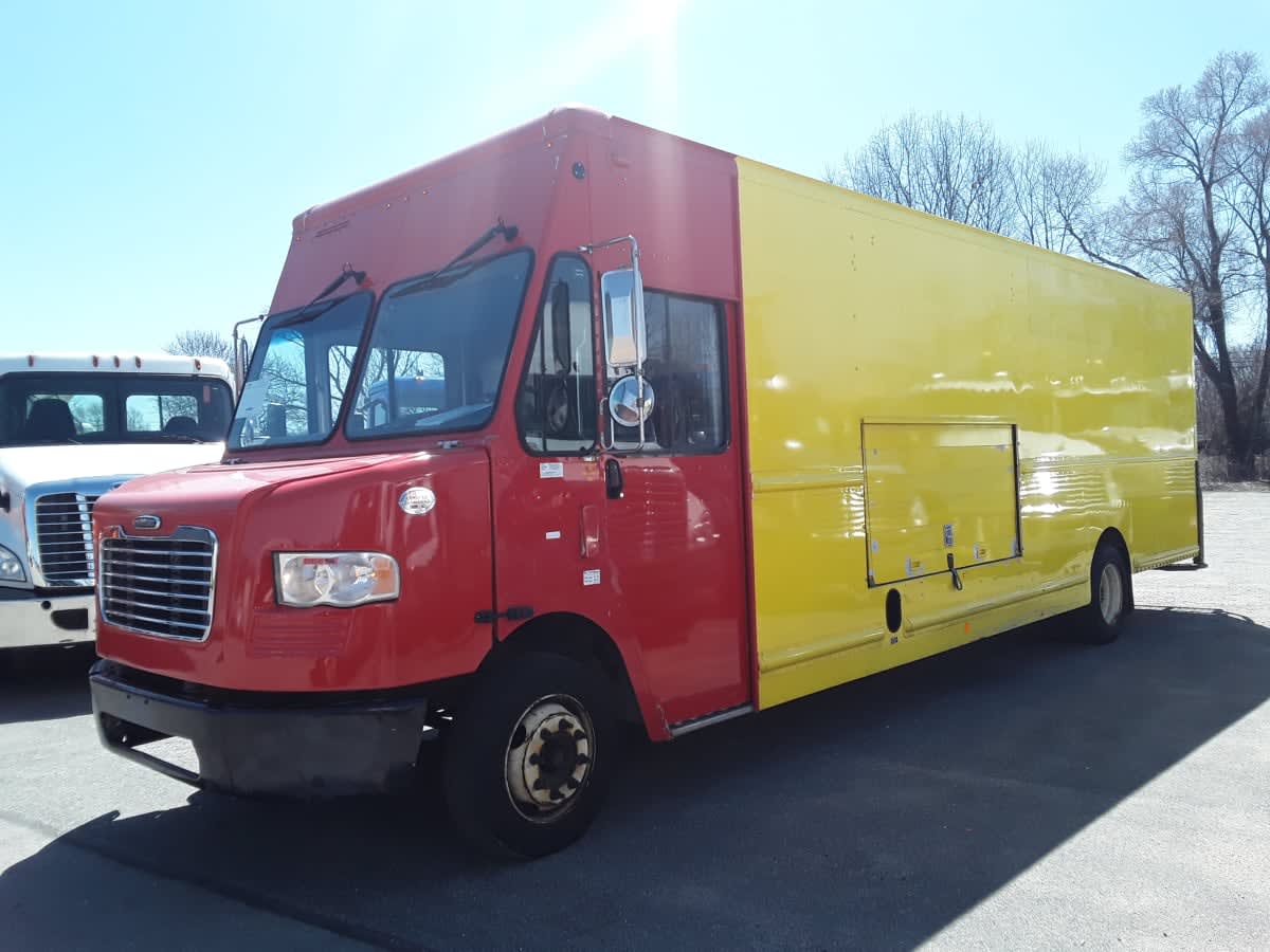 2016 Frtlr Custom Chassis Corp MT55 654348