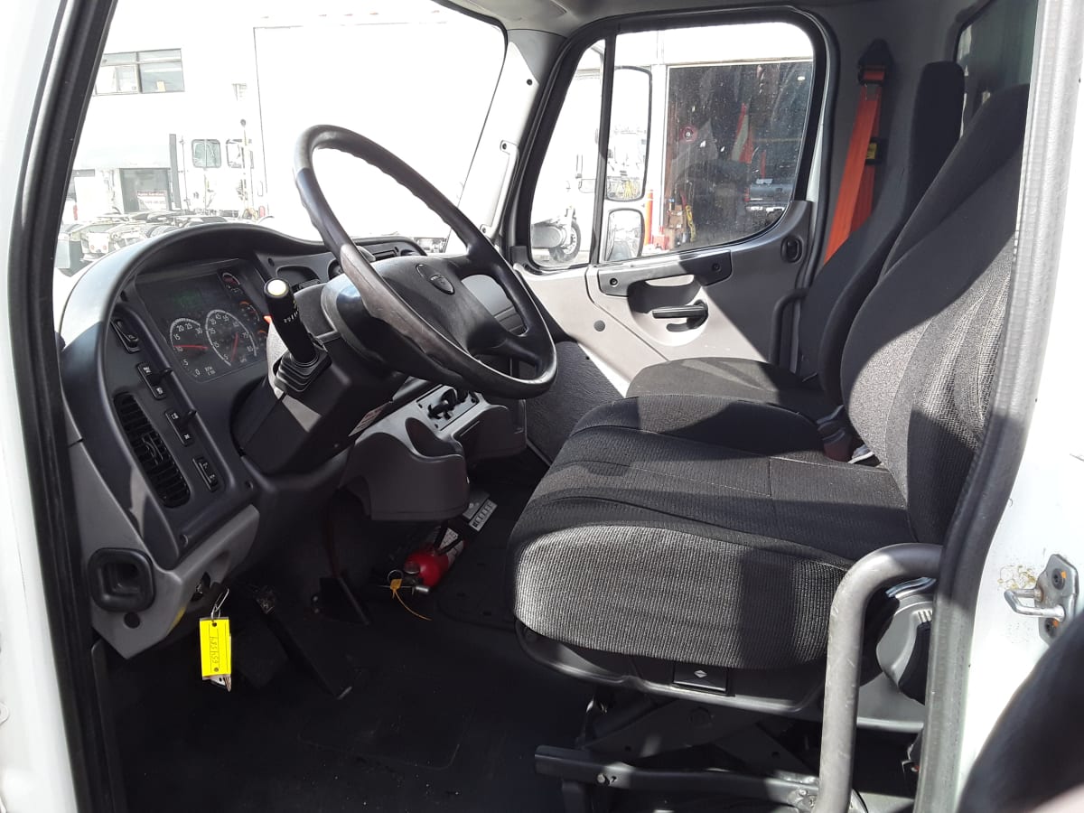 2016 Freightliner/Mercedes M2 106 654584