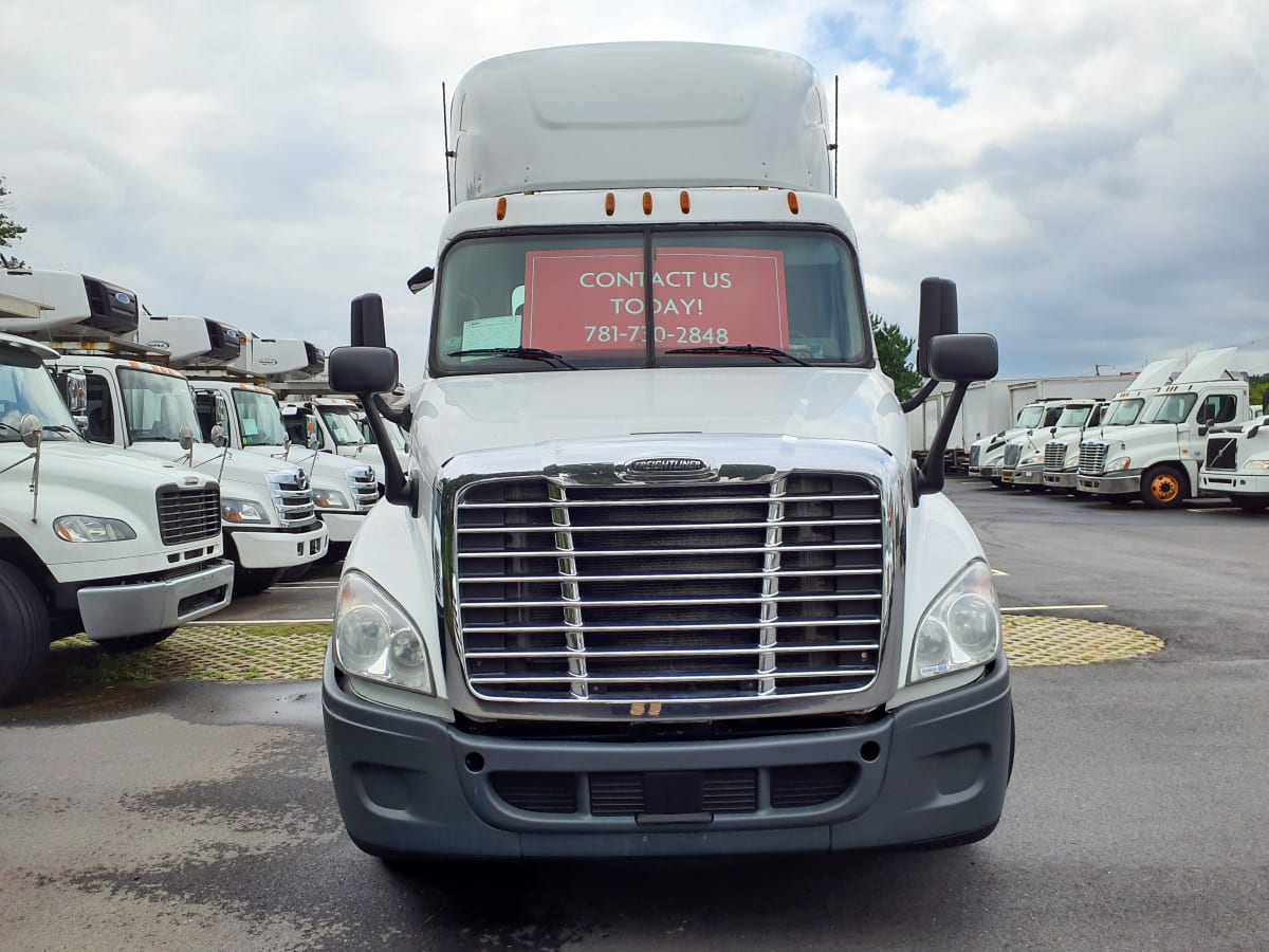 2016 Freightliner - image 2