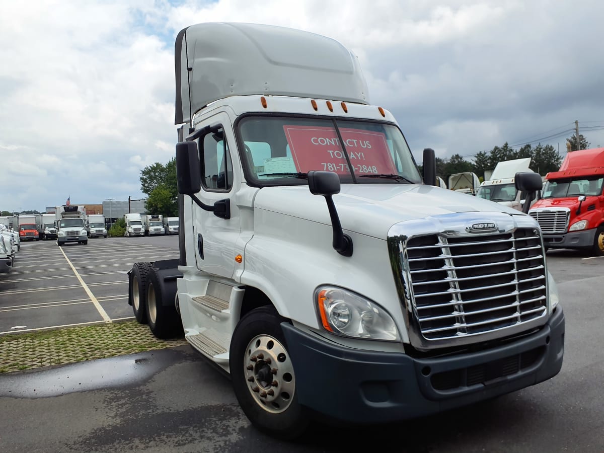 2016 Freightliner - image 3