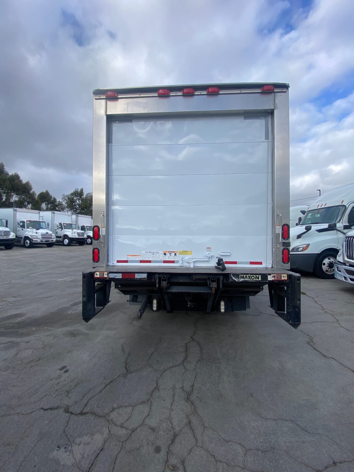 2016 Isuzu NPR 654684